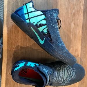 Nike Zoom Black Mamba size 10.5 in excellent condition